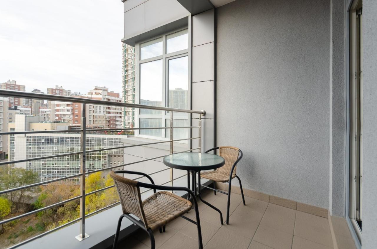 Petrovdom Apartaments 8-188 In Rc Central Park, 7 John Mccain Street Киев Экстерьер фото
